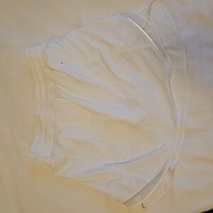 Lululemon hottie hot white tennis skirt size 6